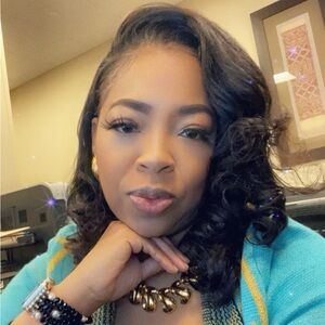 Meet your Posher, Shemika